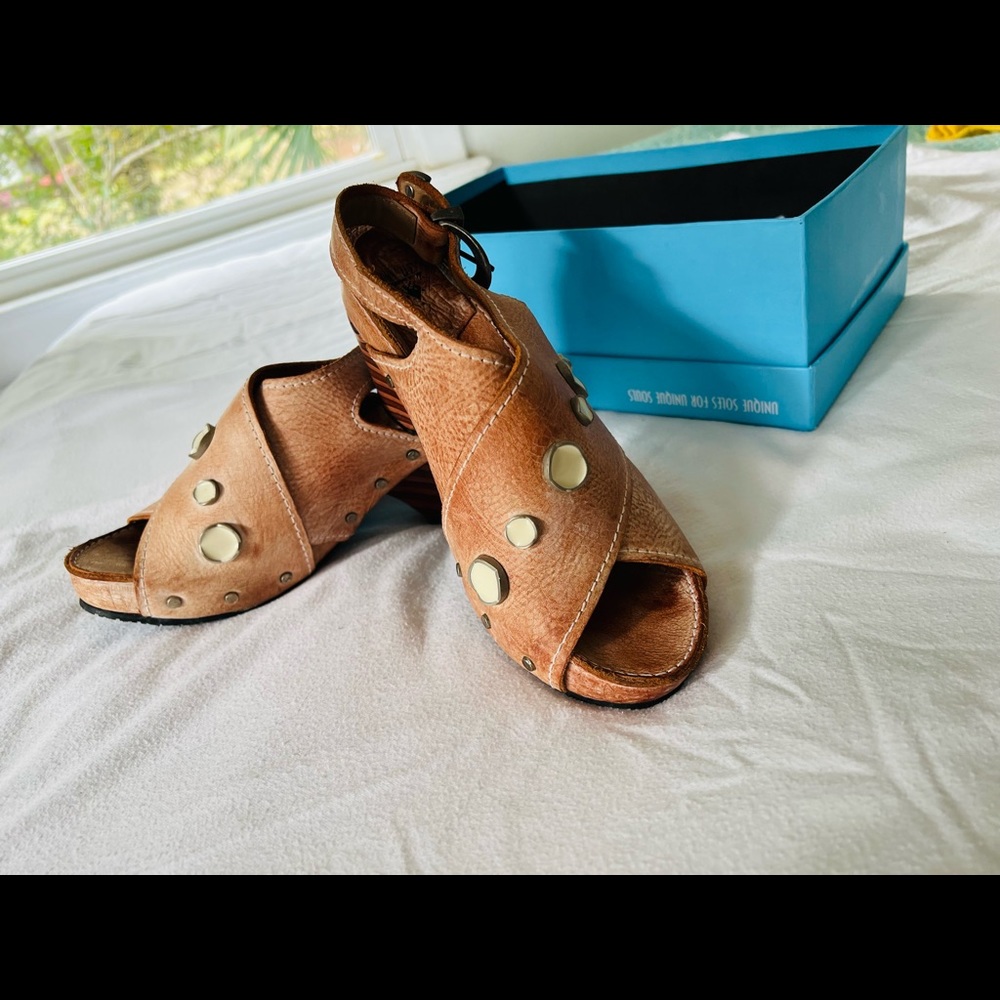 John Fluevog Sarah sandals